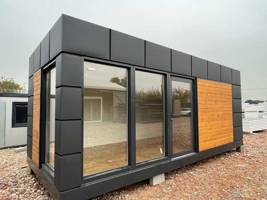CONTENEDOR DE OFICINA 7,0 X 3,0 M